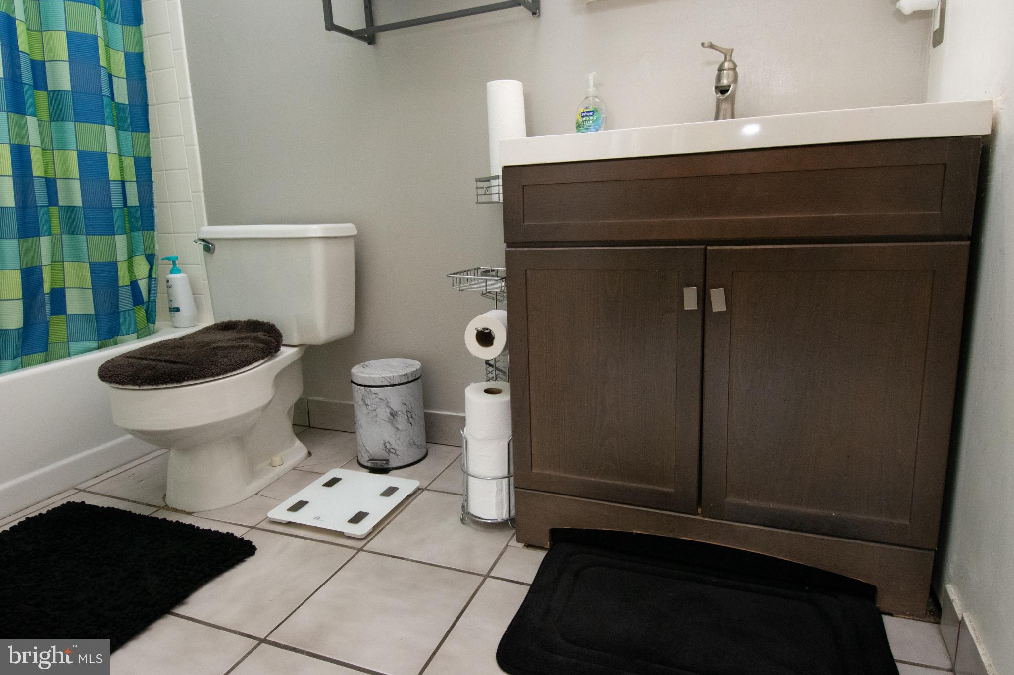 PINES CONDOMINIUM - Residential