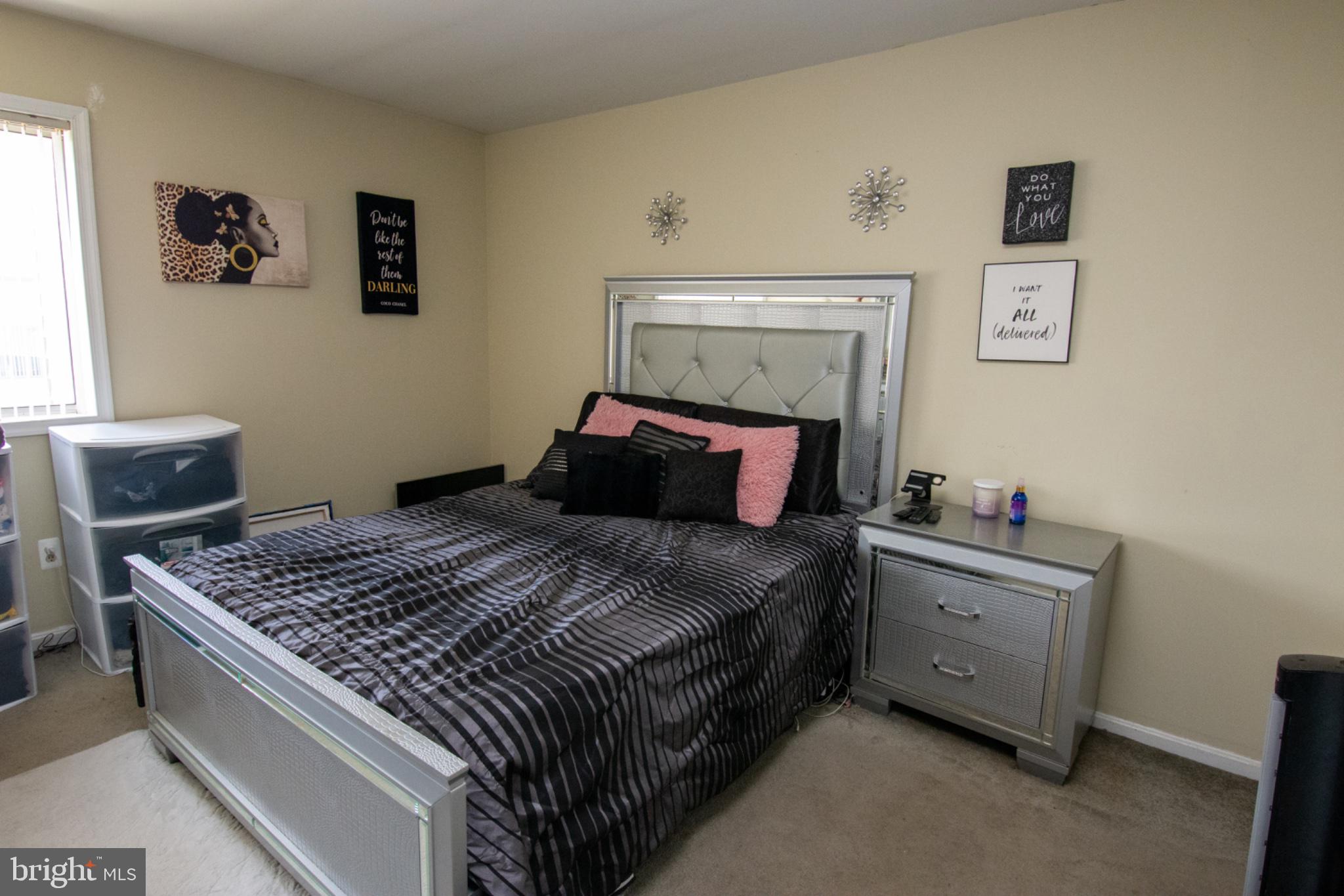 PINES CONDOMINIUM - Residential