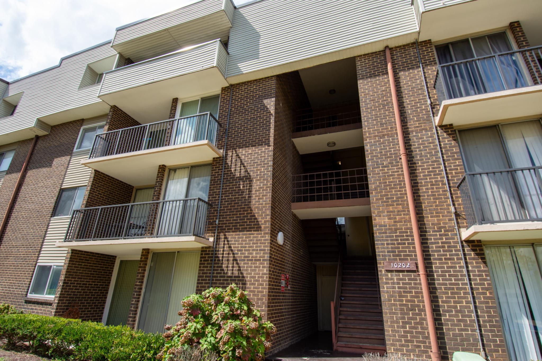 PINES CONDOMINIUM - Residential