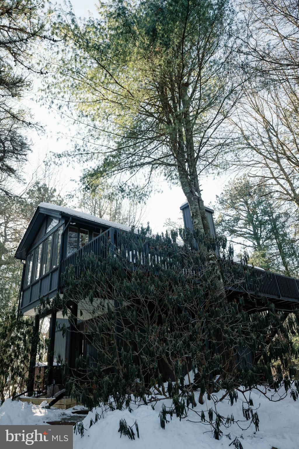 Photo of 196 Split Rock Lane, POCONO PINES, PA 18350 (MLS # PAMR2005916)