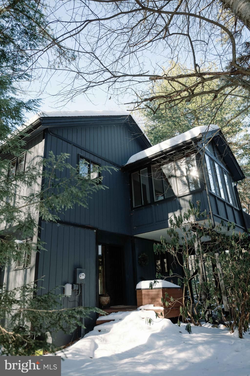 Photo of 196 Split Rock Lane, POCONO PINES, PA 18350 (MLS # PAMR2005916)