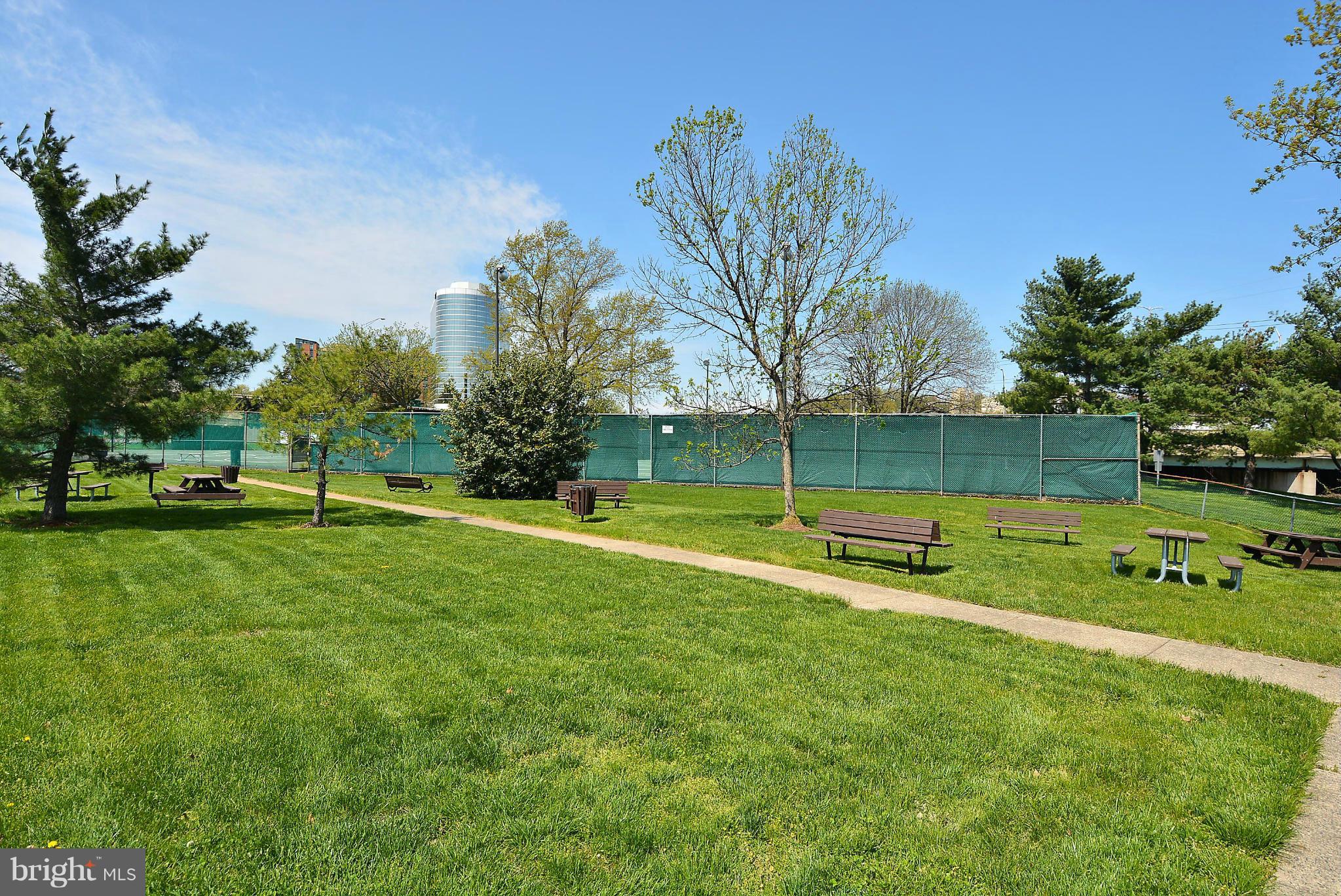 PARC EAST - Residential