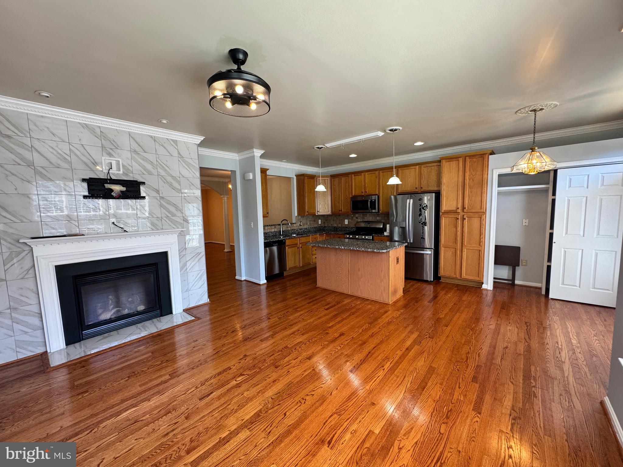 PRINCE WILLIAM TOWN CENTER - Residential Lease