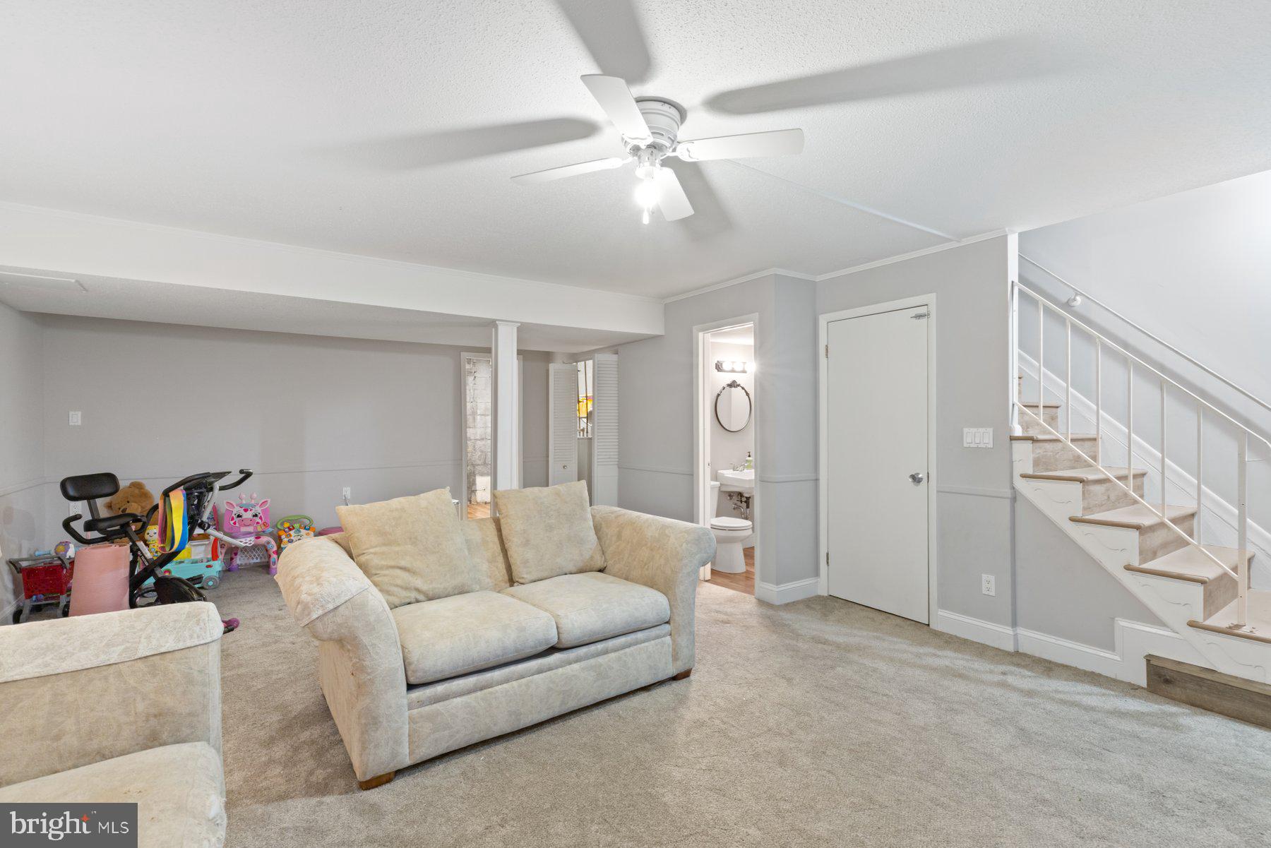 DOUBLE ROCK TOWNHOUSES - Residential