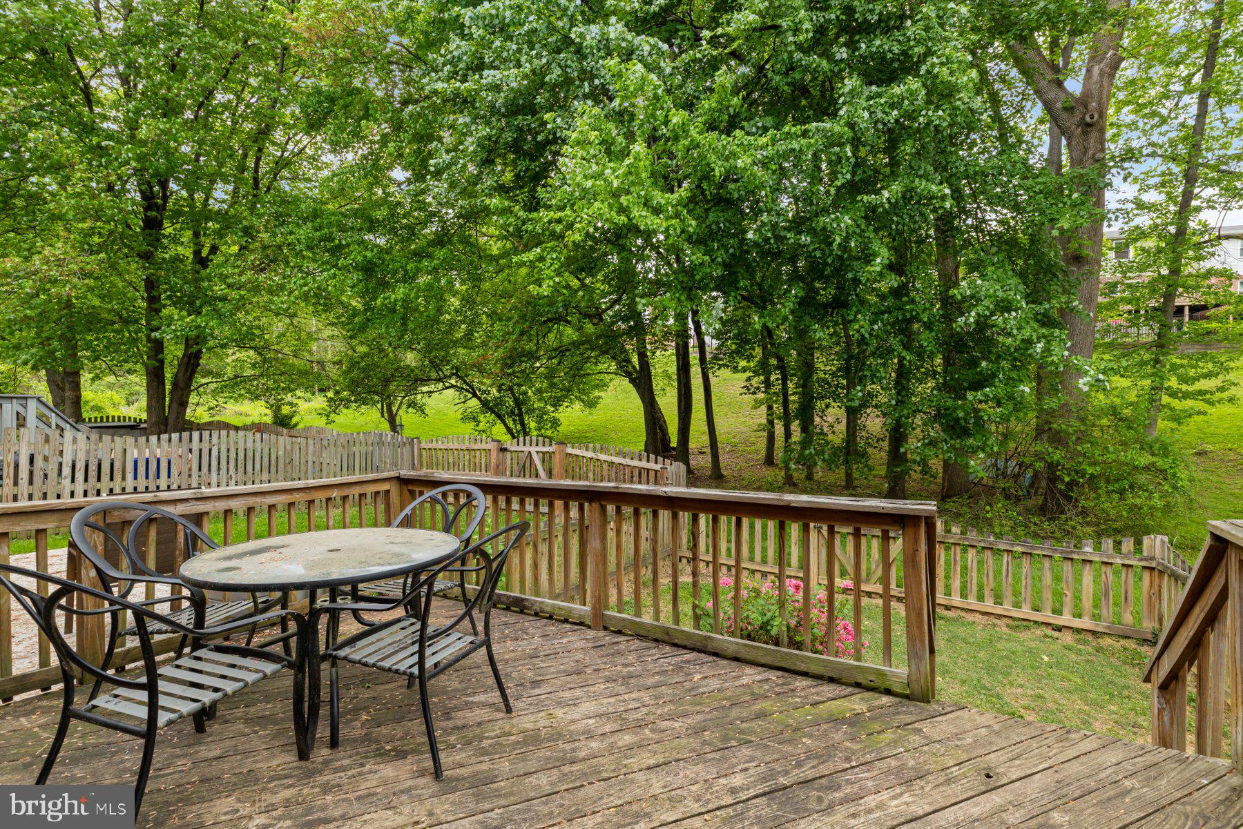 DOUBLE ROCK TOWNHOUSES - Residential
