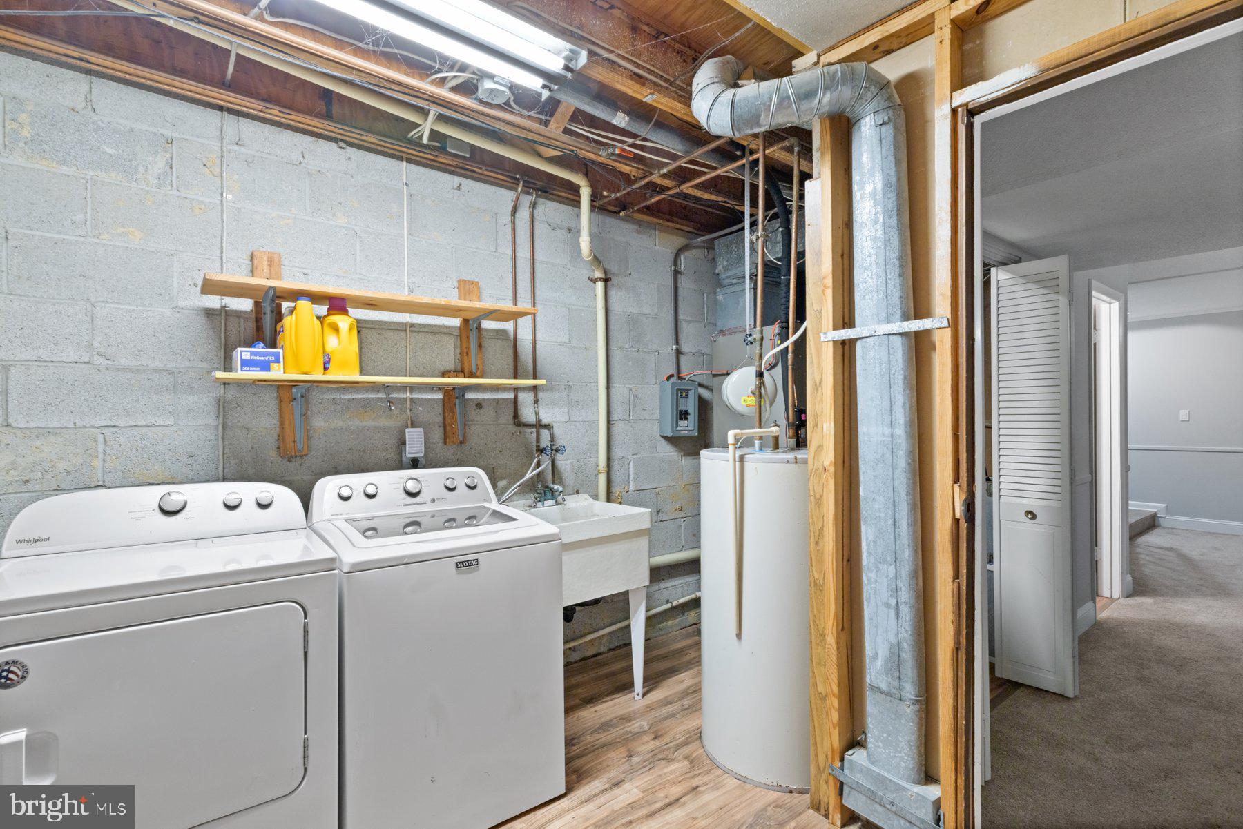 DOUBLE ROCK TOWNHOUSES - Residential