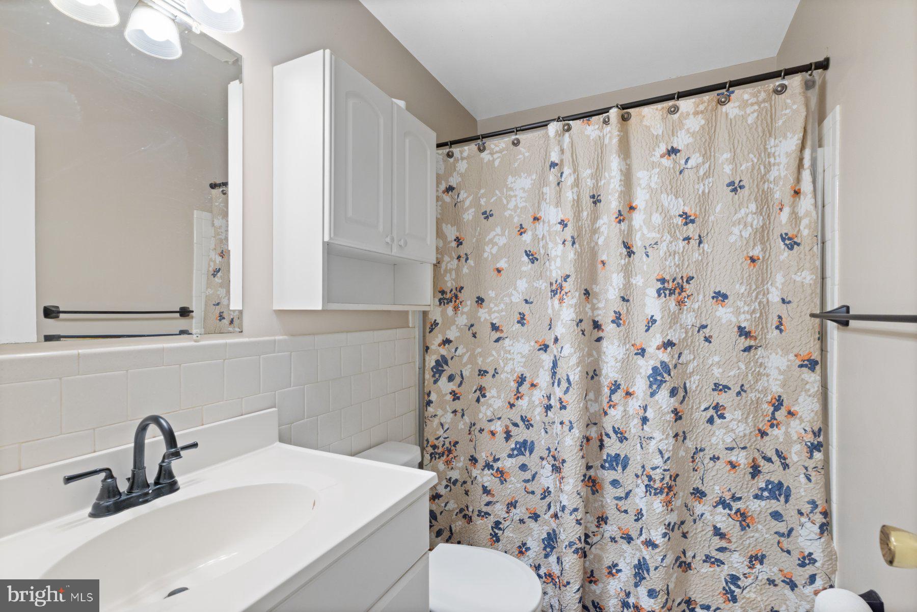 DOUBLE ROCK TOWNHOUSES - Residential