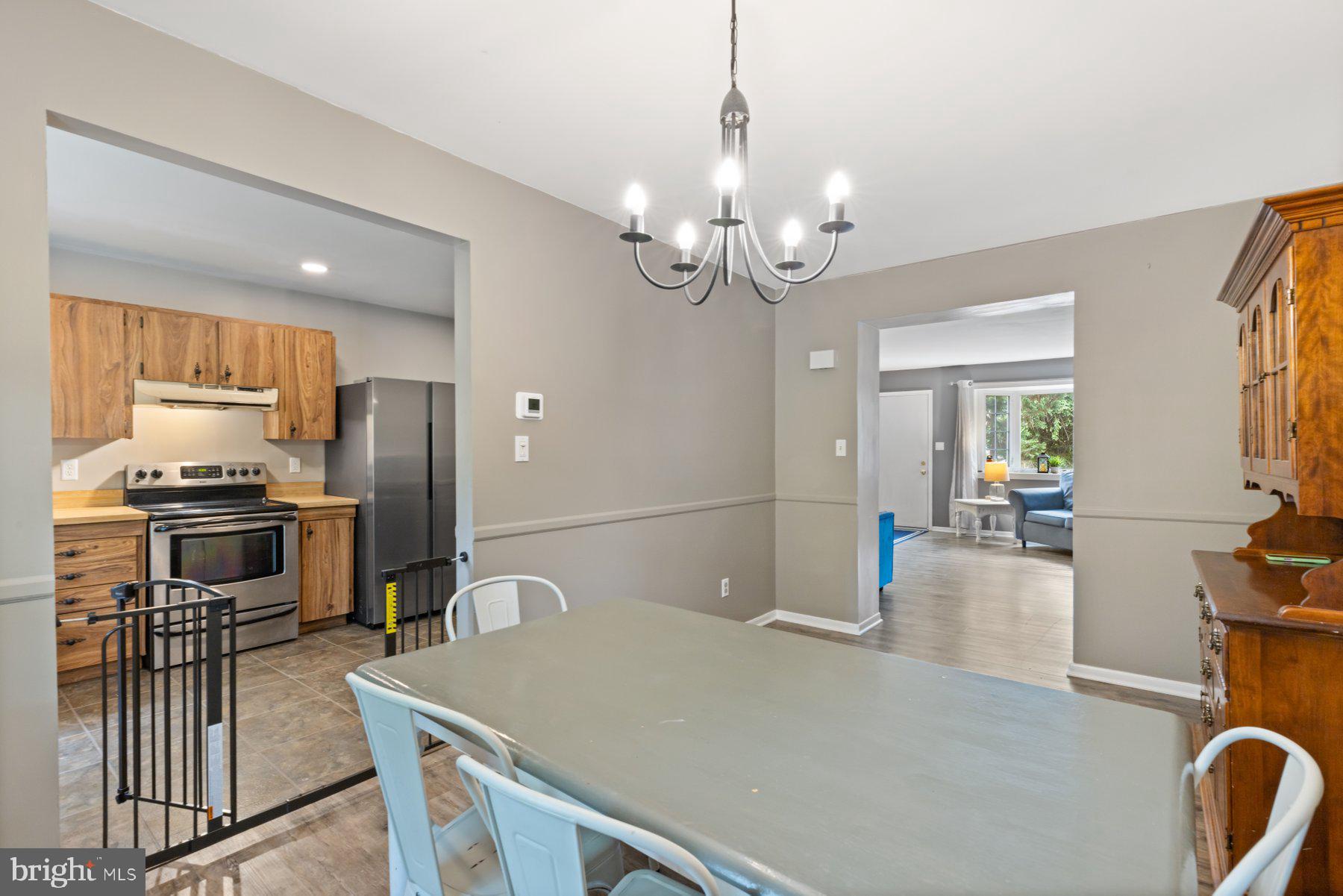 DOUBLE ROCK TOWNHOUSES - Residential