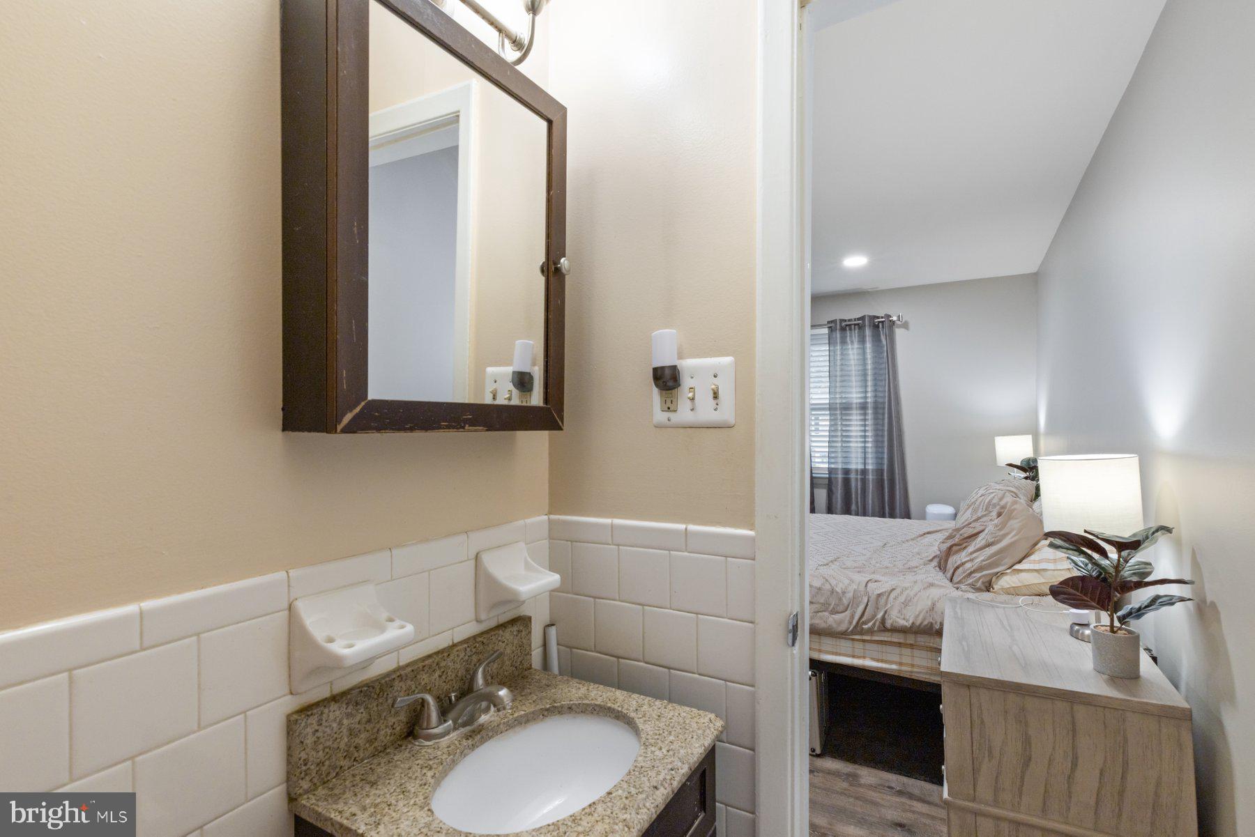 DOUBLE ROCK TOWNHOUSES - Residential