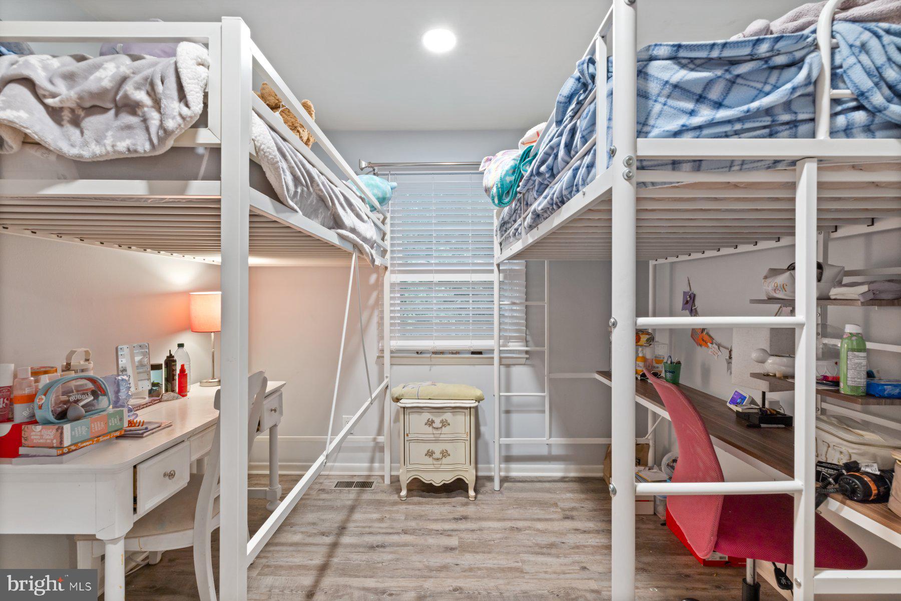 DOUBLE ROCK TOWNHOUSES - Residential