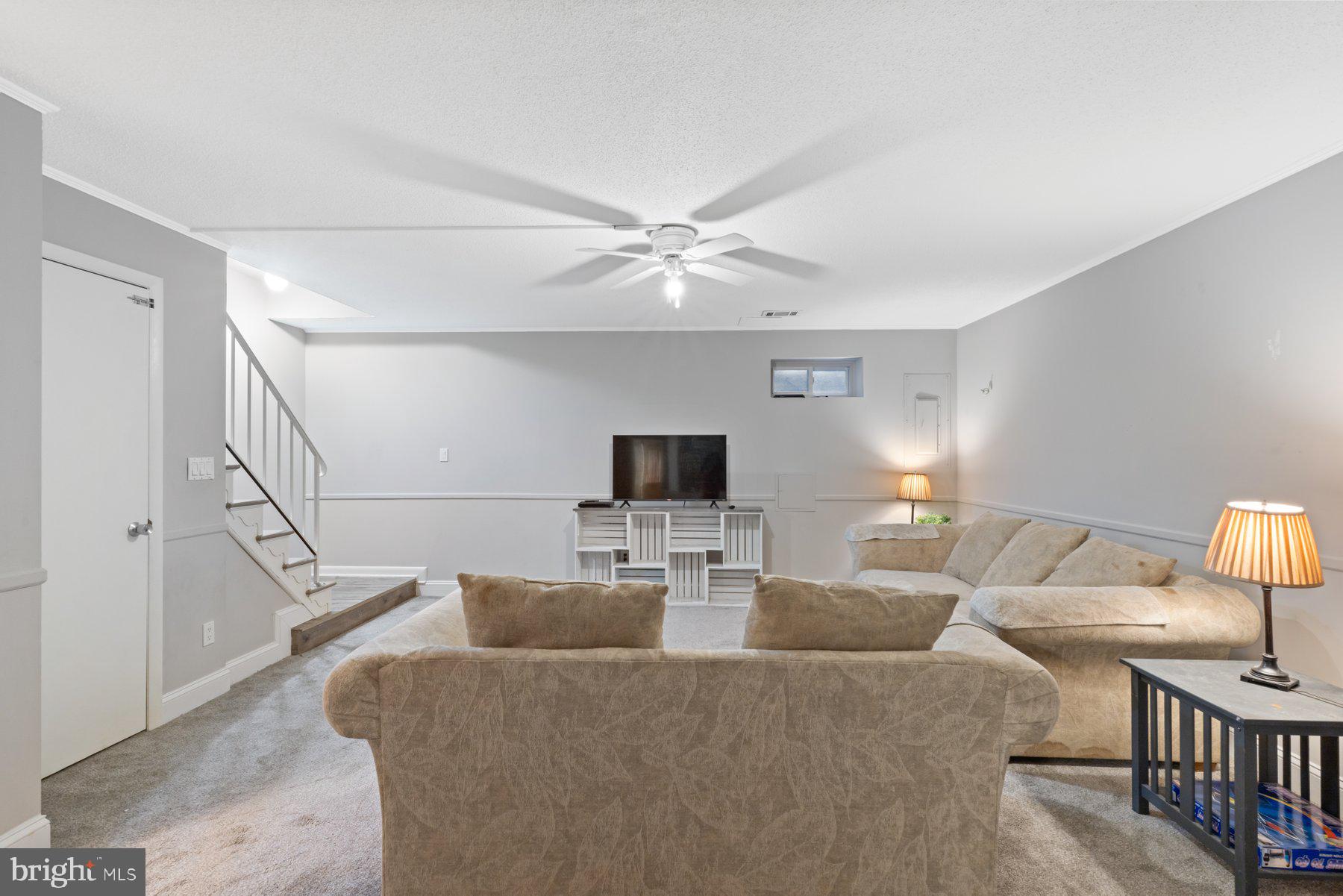 DOUBLE ROCK TOWNHOUSES - Residential