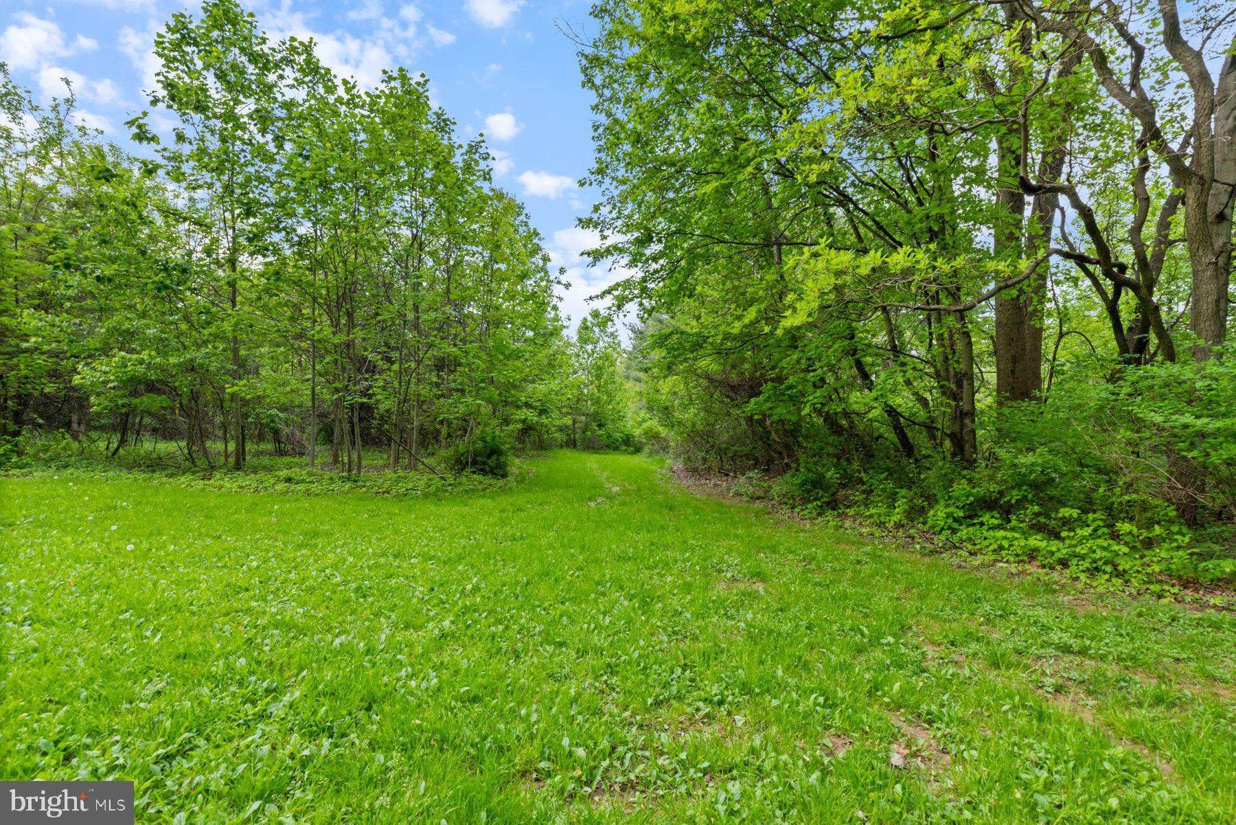 DOUBLE ROCK TOWNHOUSES - Residential