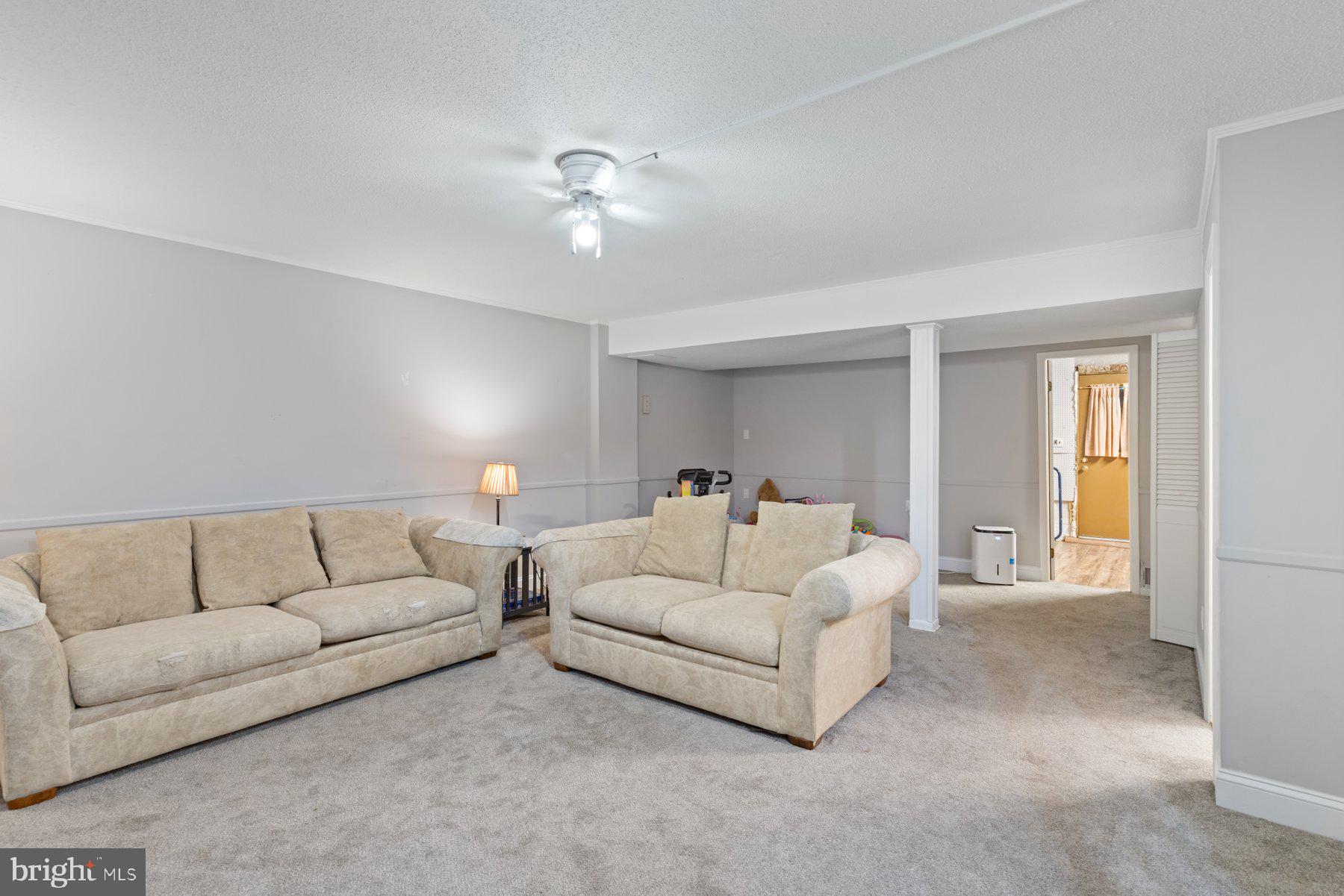 DOUBLE ROCK TOWNHOUSES - Residential