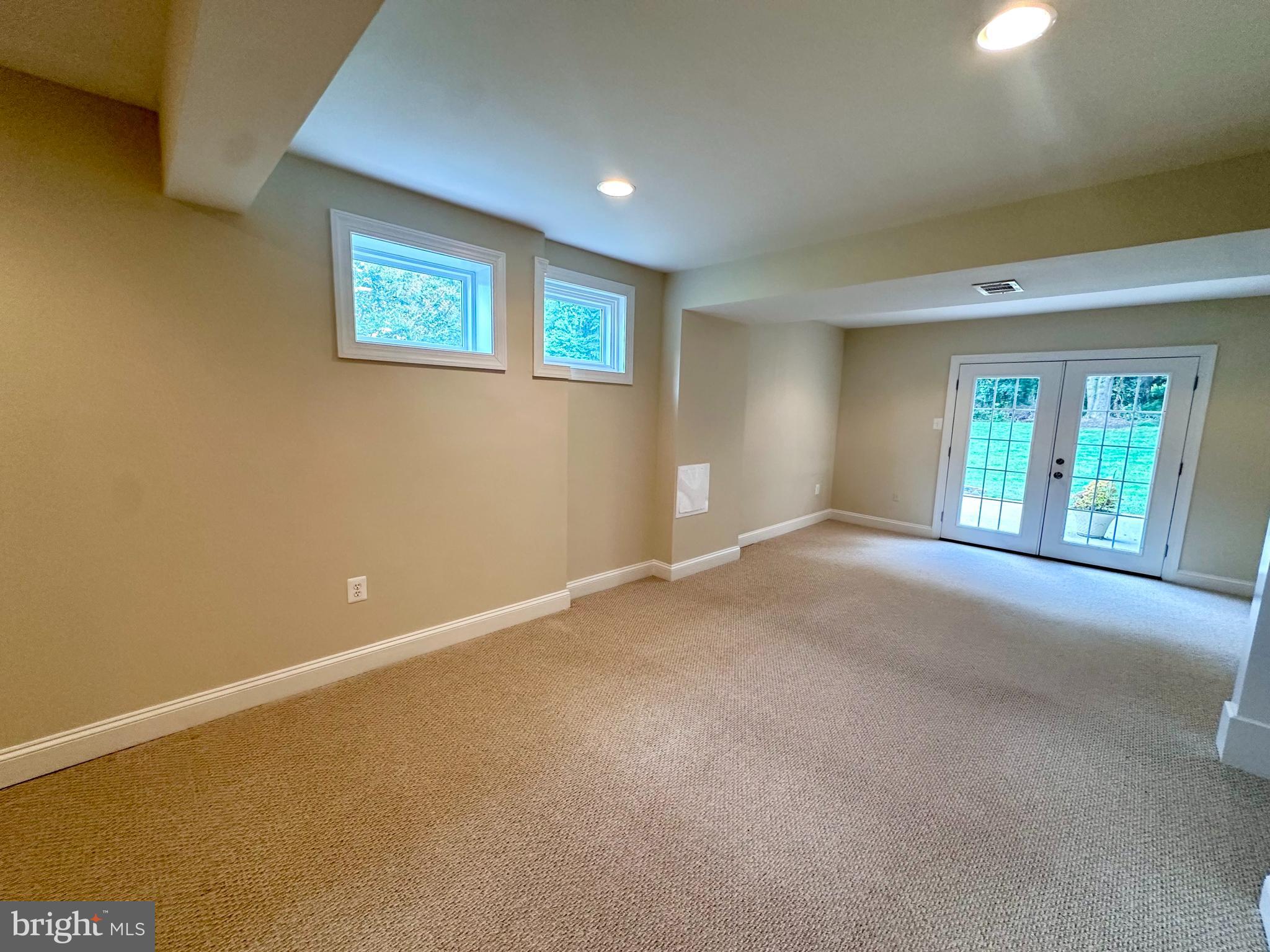 WOLF TRAP GREEN - Residential Lease