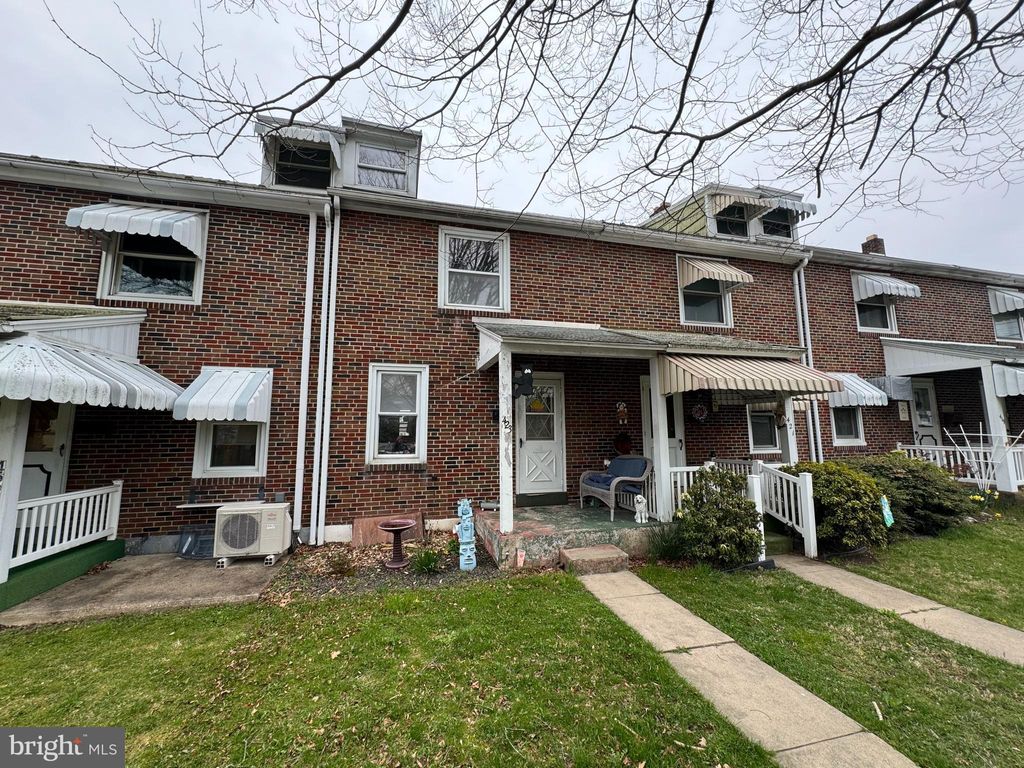 Photo of 423 Pine Street, Denver, PA 17517 (MLS # PALA2048944)
