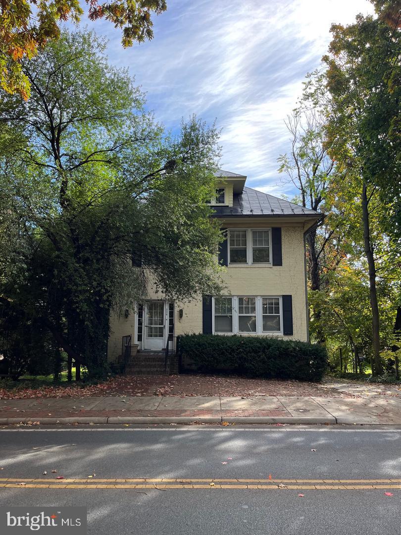208 FAIRMONT AVENUE