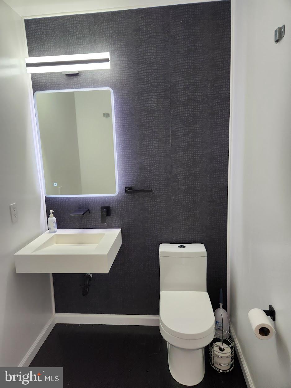 MARLTON TOWN CENTER - Residential Lease