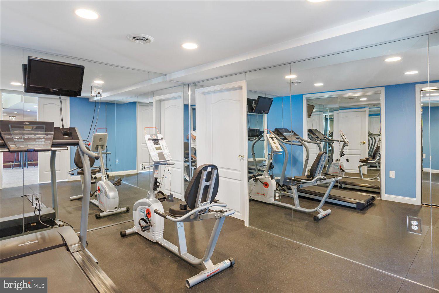 WILLOW VALE FARMS - Residential