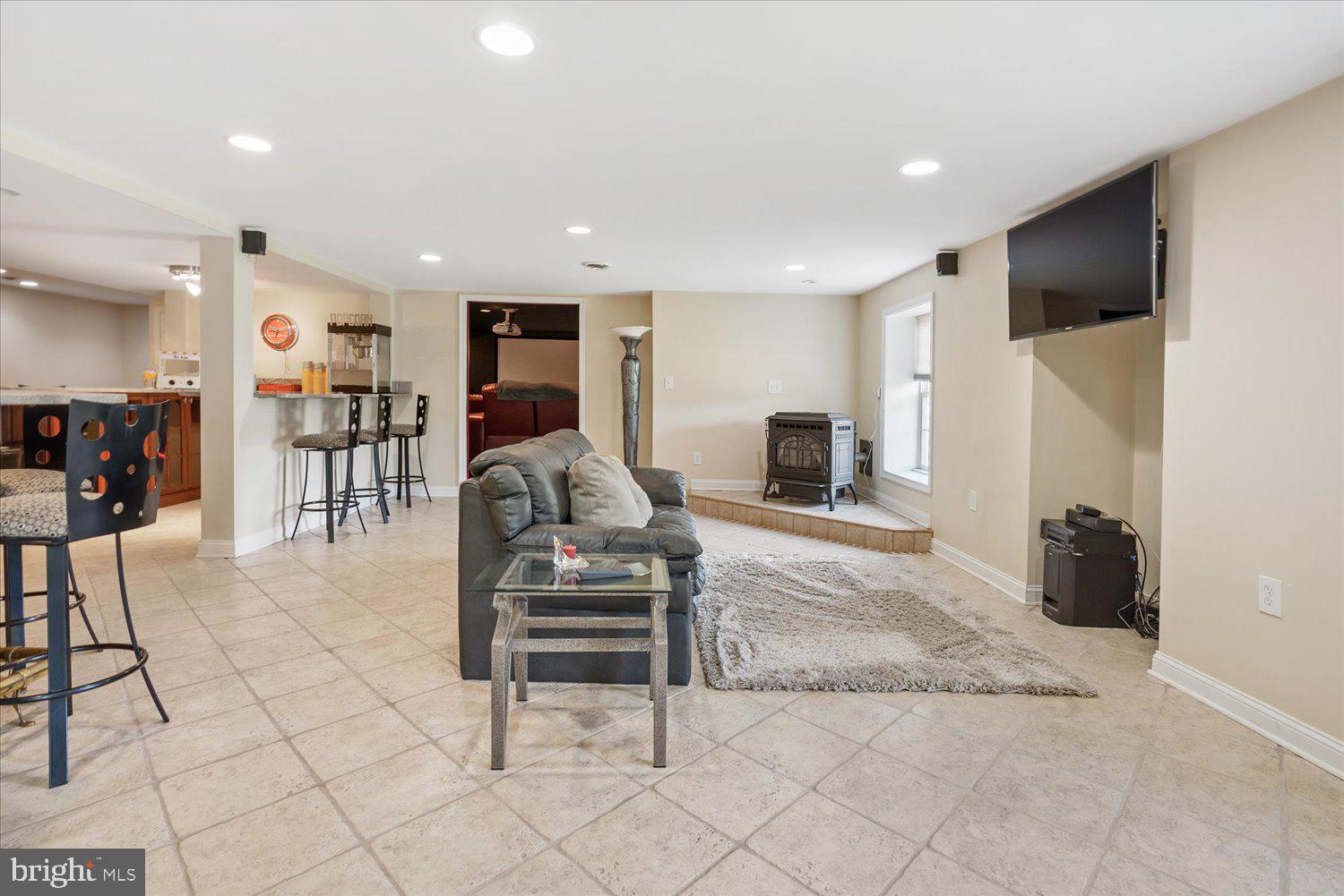 WILLOW VALE FARMS - Residential