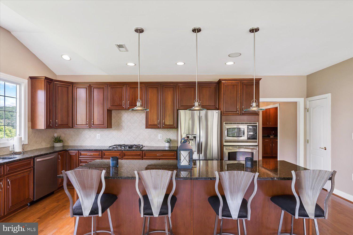 WILLOW VALE FARMS - Residential