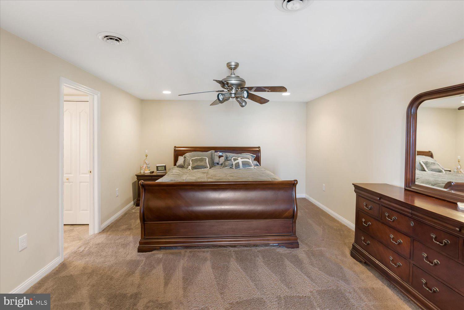 WILLOW VALE FARMS - Residential