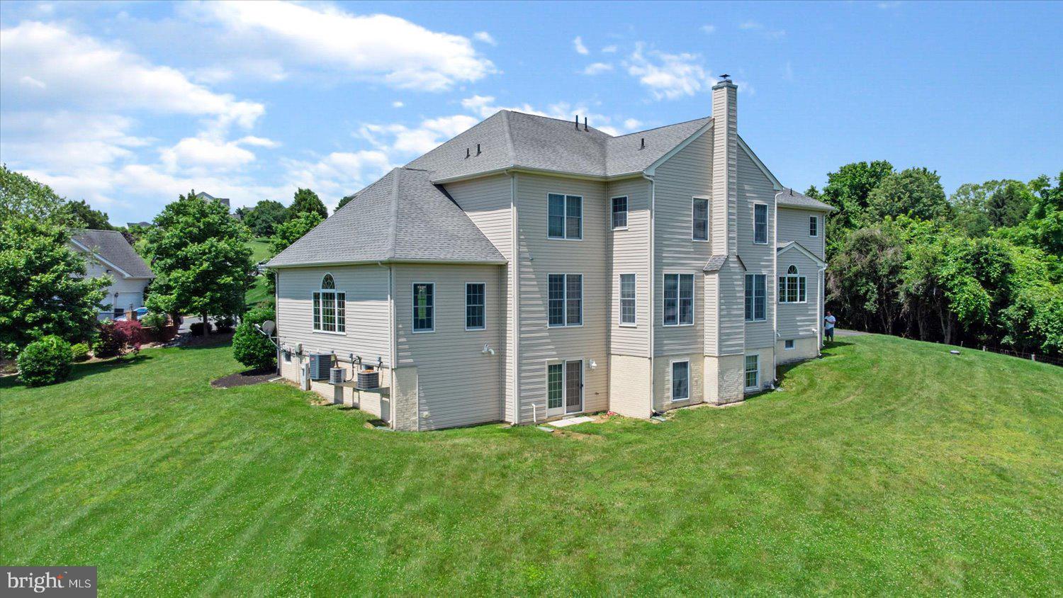 WILLOW VALE FARMS - Residential