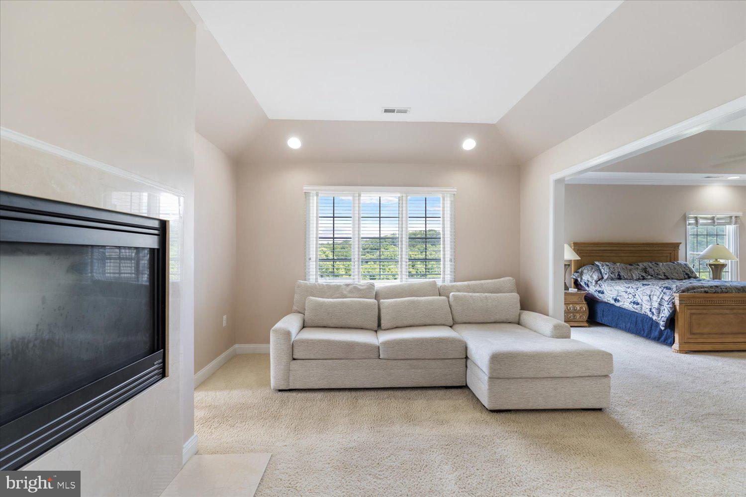 WILLOW VALE FARMS - Residential