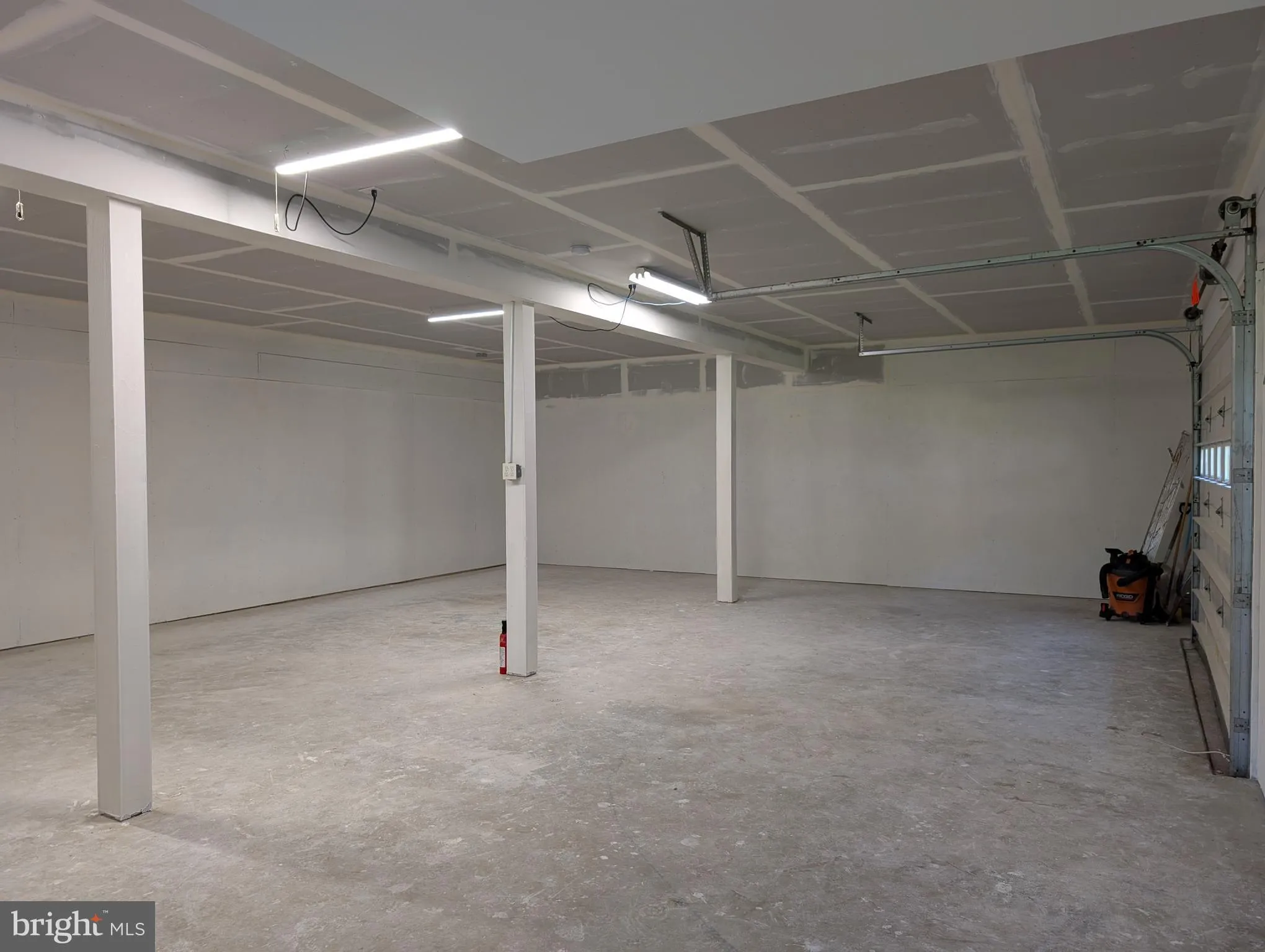 Monroeville, New Jersey 08343, United States, 3 Bedrooms Bedrooms, ,2 BathroomsBathrooms,Residential,Coming Soon,176701