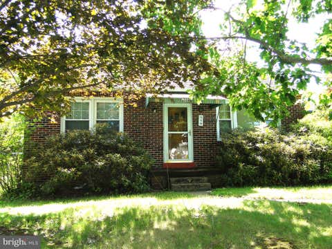 Homes For Sale - 338 E Broad Street<br/> Bucks County, TRUMBAUERSVILLE, PA 18970