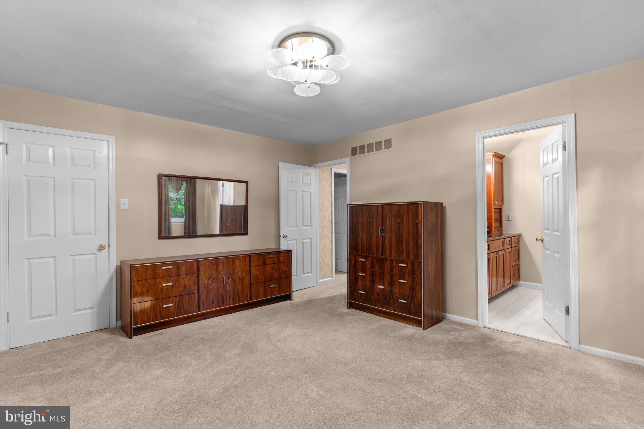 WOODLYN CROSSING - Residential