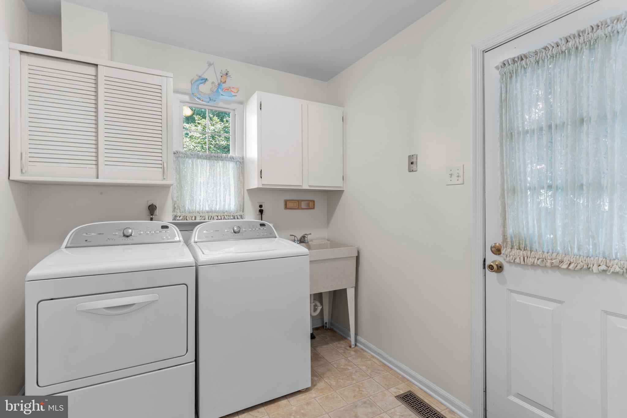 WOODLYN CROSSING - Residential