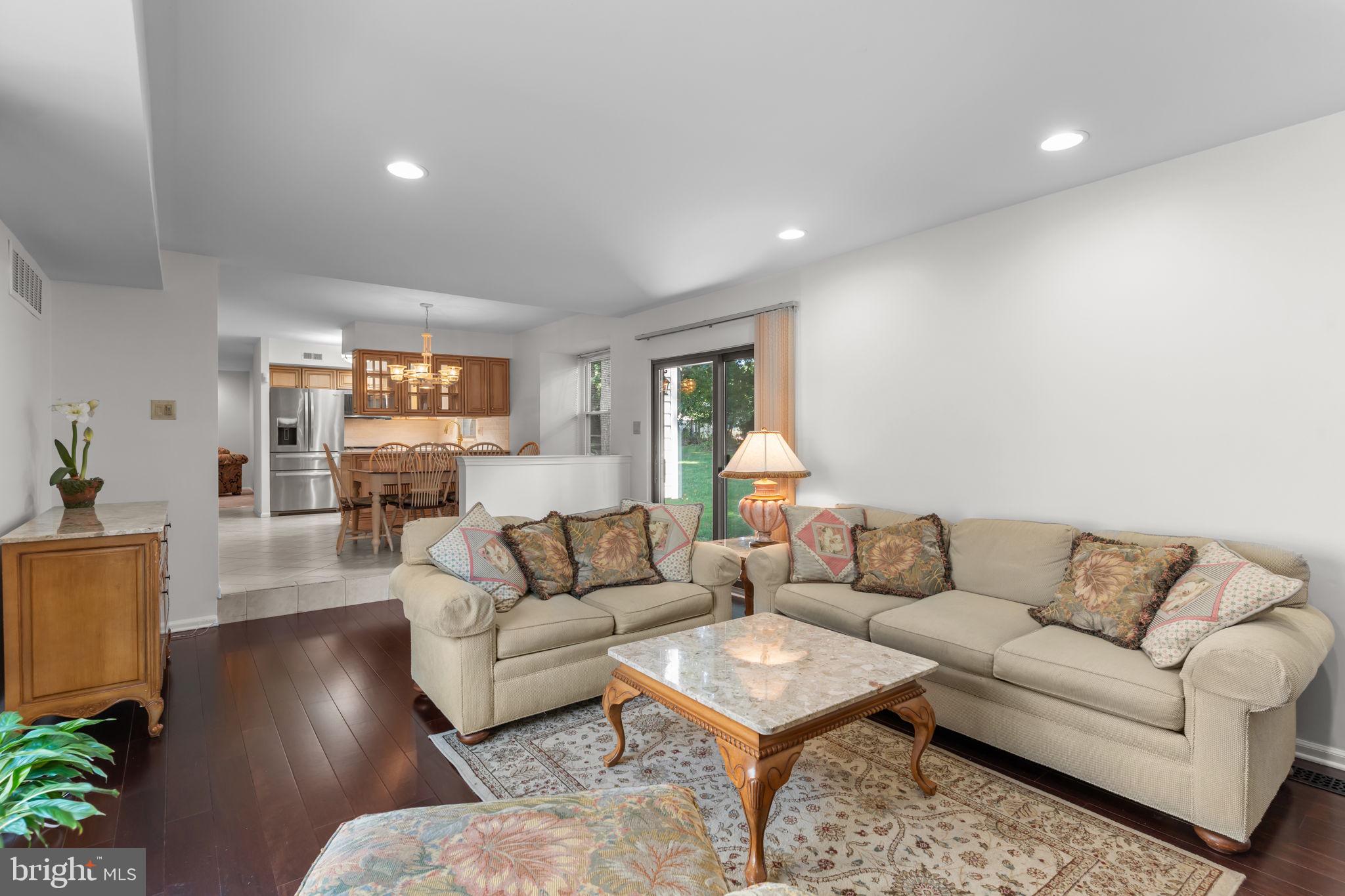 WOODLYN CROSSING - Residential