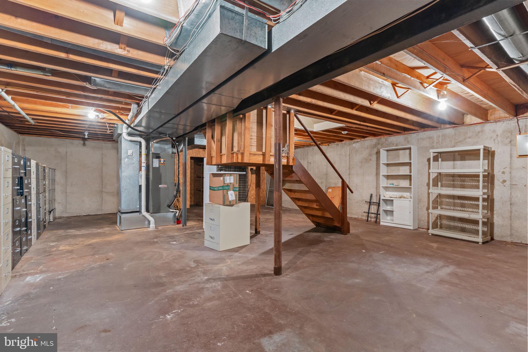 WOODLYN CROSSING - Residential