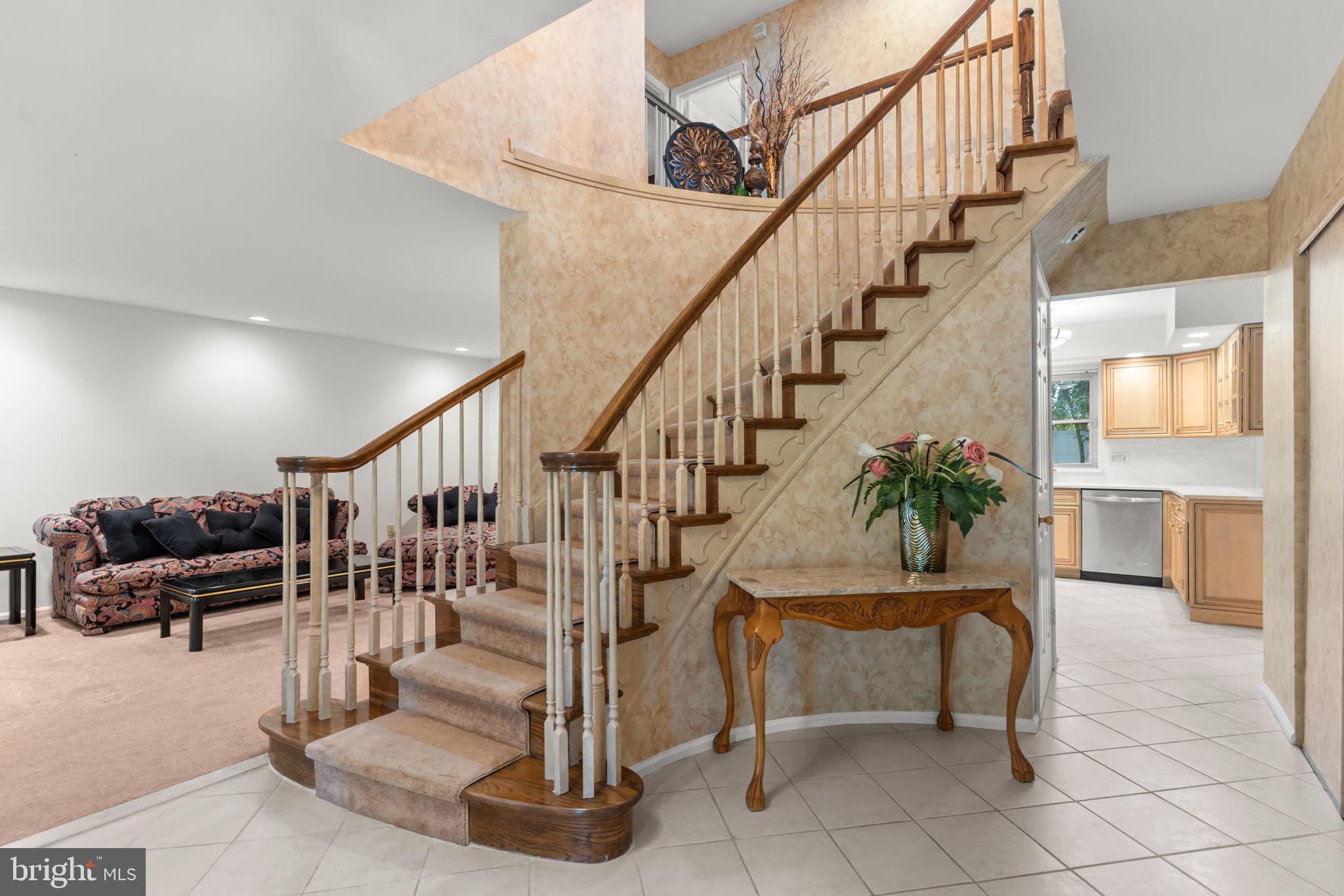 812 GREEN RIDGE CIRCLE