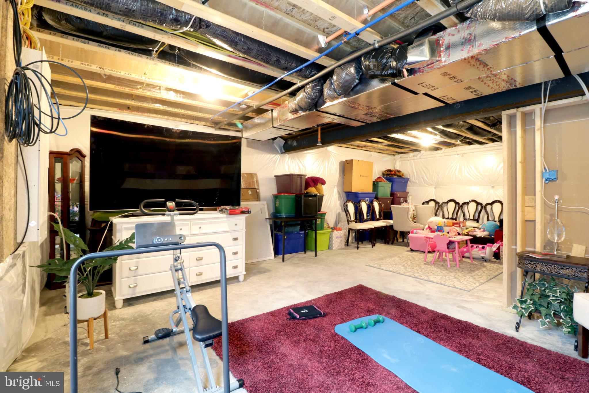 GRAYS POINTE - Residential