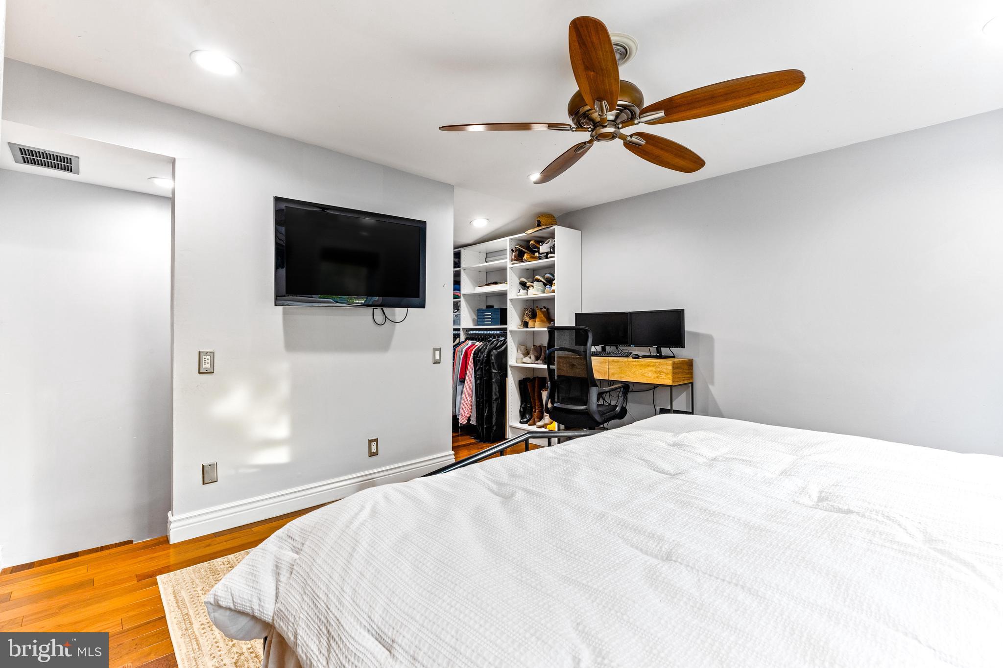 BUTCHERS HILL - Residential