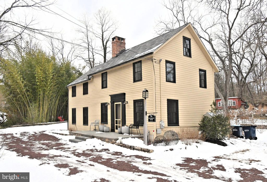 Photo of 6163 Carversville Road, DOYLESTOWN, PA 18902 (MLS # PABU2113084)