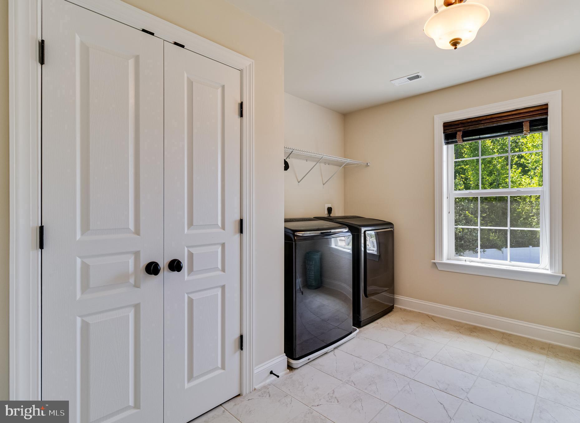 BELMONT - Residential