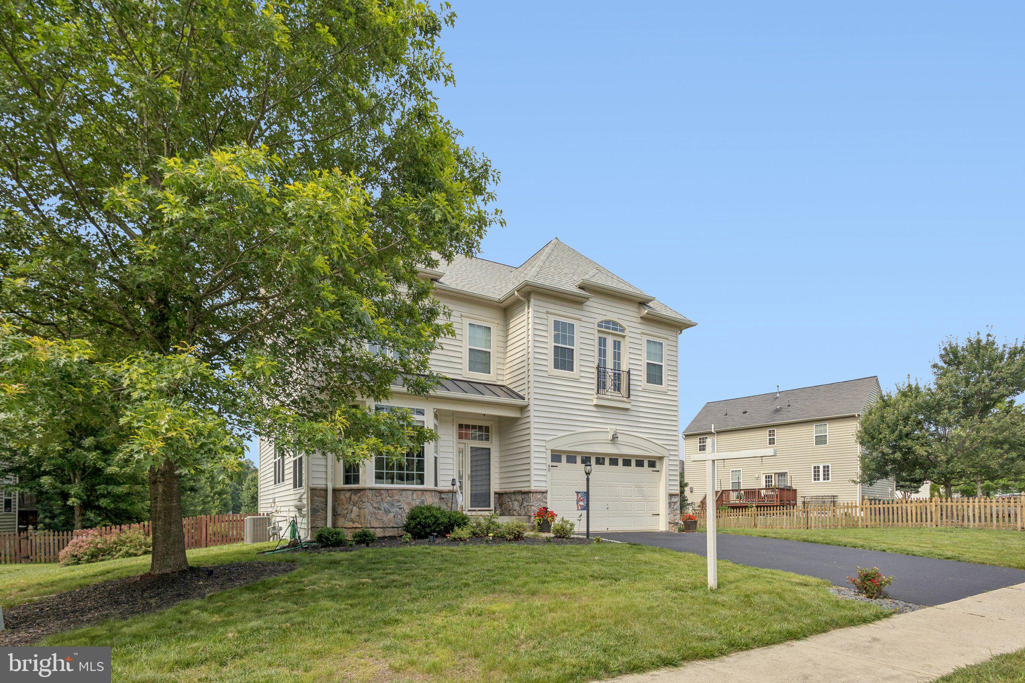 40 MANORWOOD DRIVE