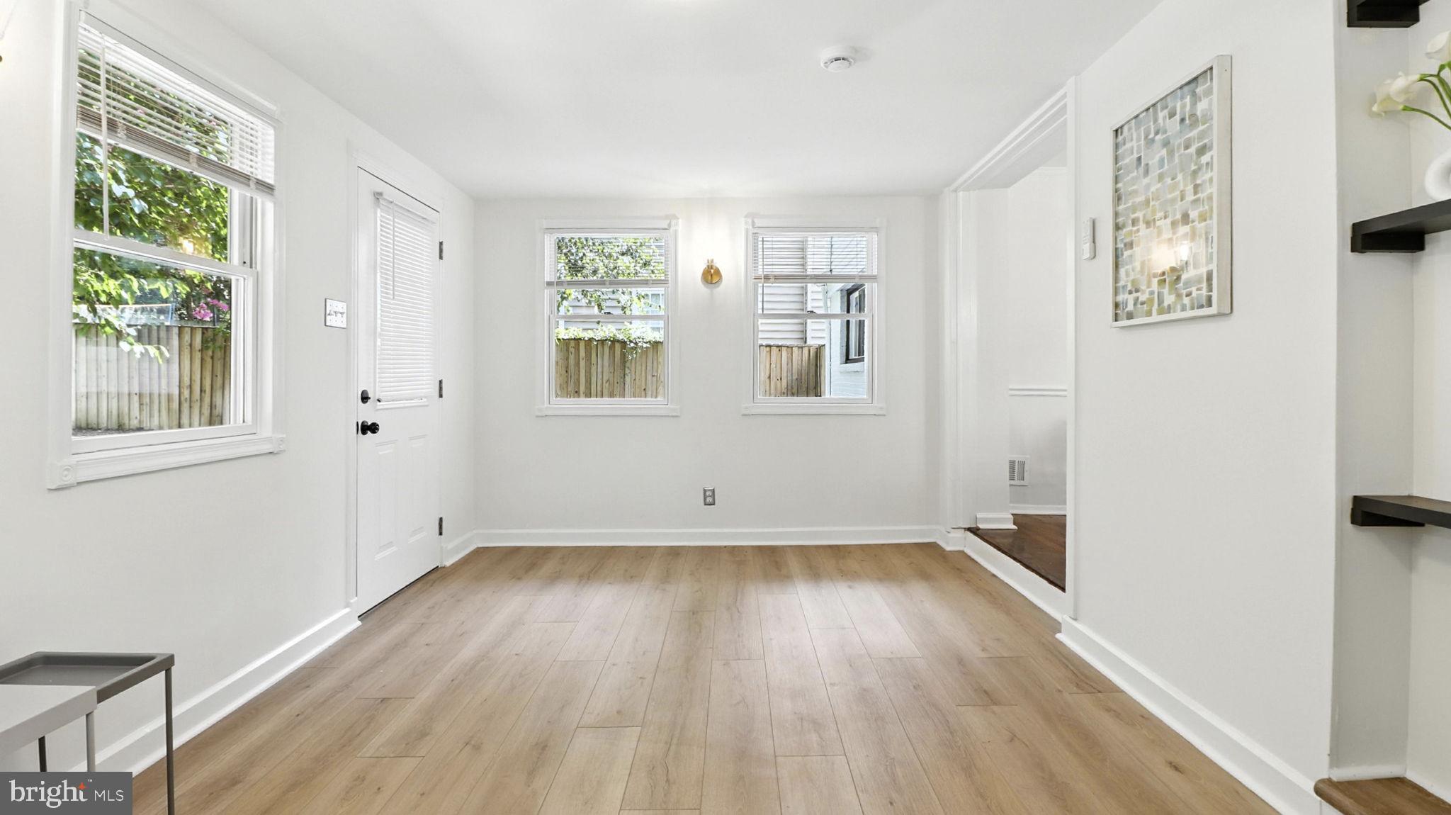 KENSINGTON - Residential