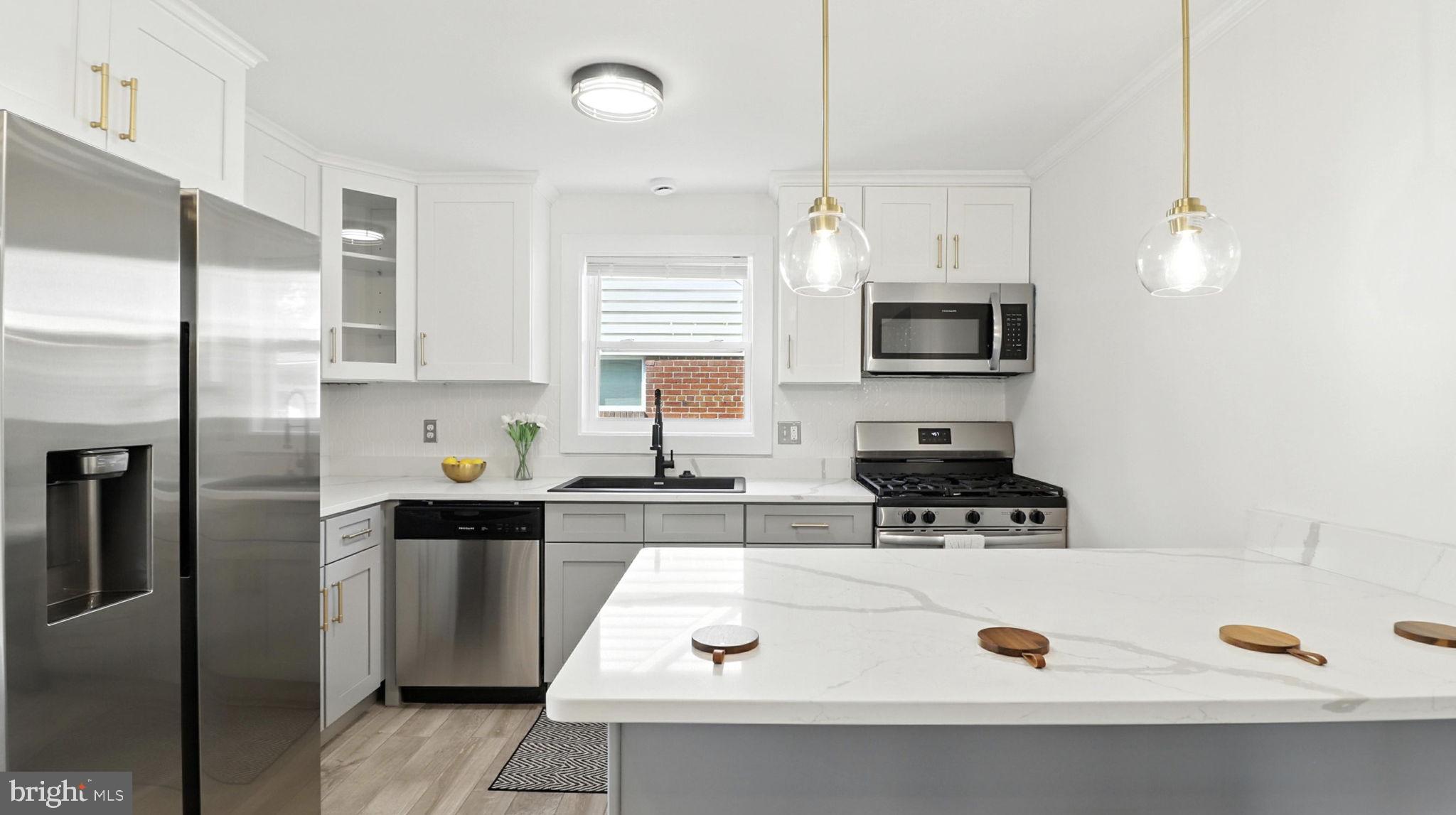 KENSINGTON - Residential