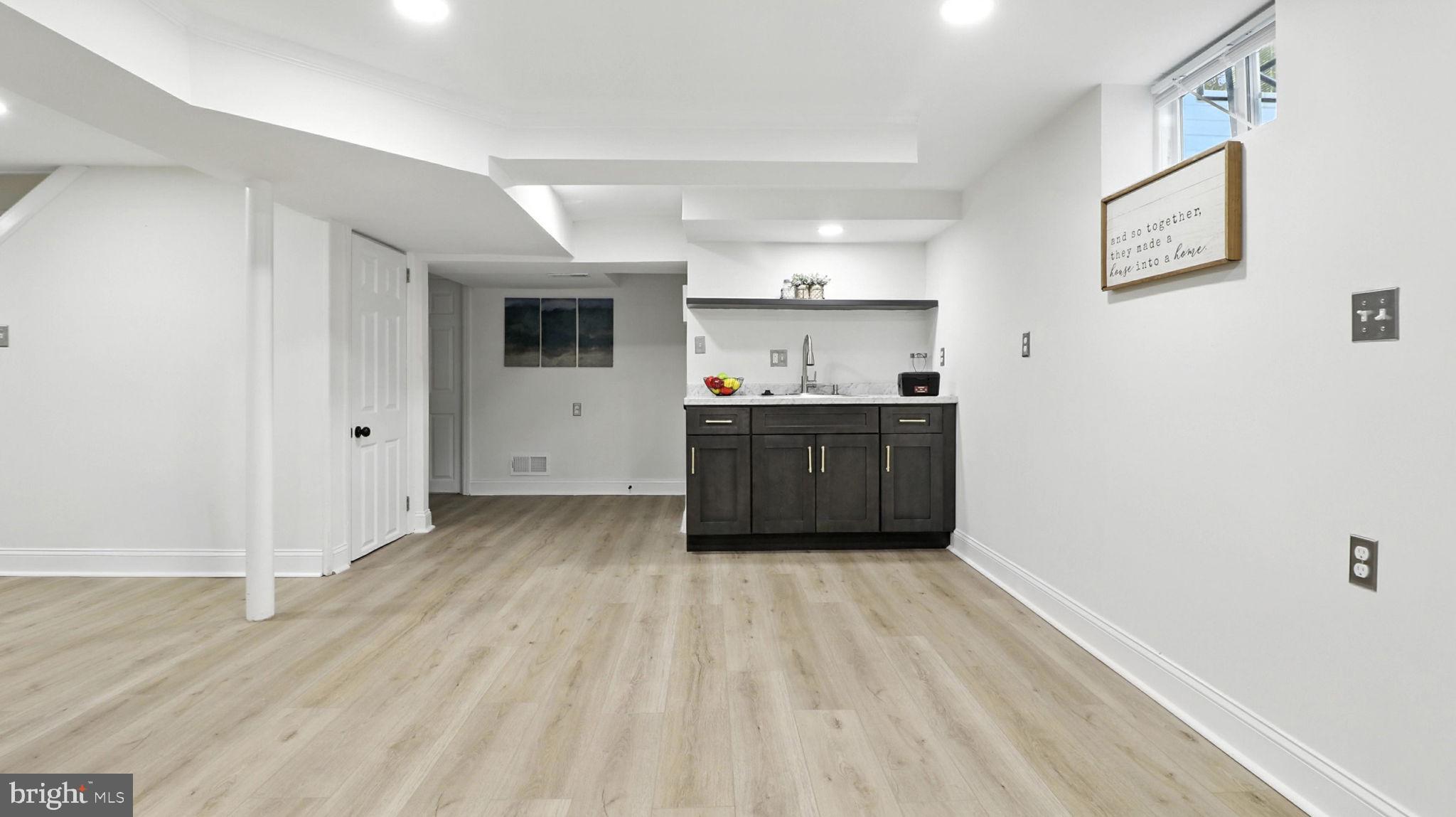 KENSINGTON - Residential