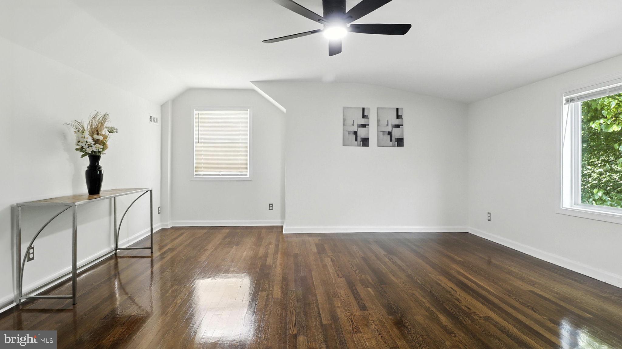 KENSINGTON - Residential