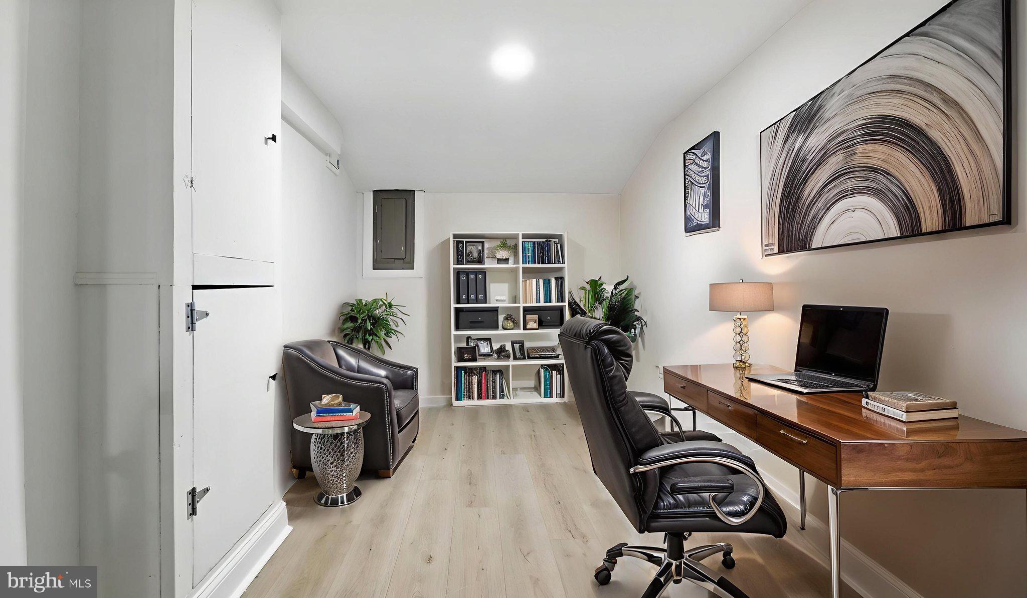 KENSINGTON - Residential