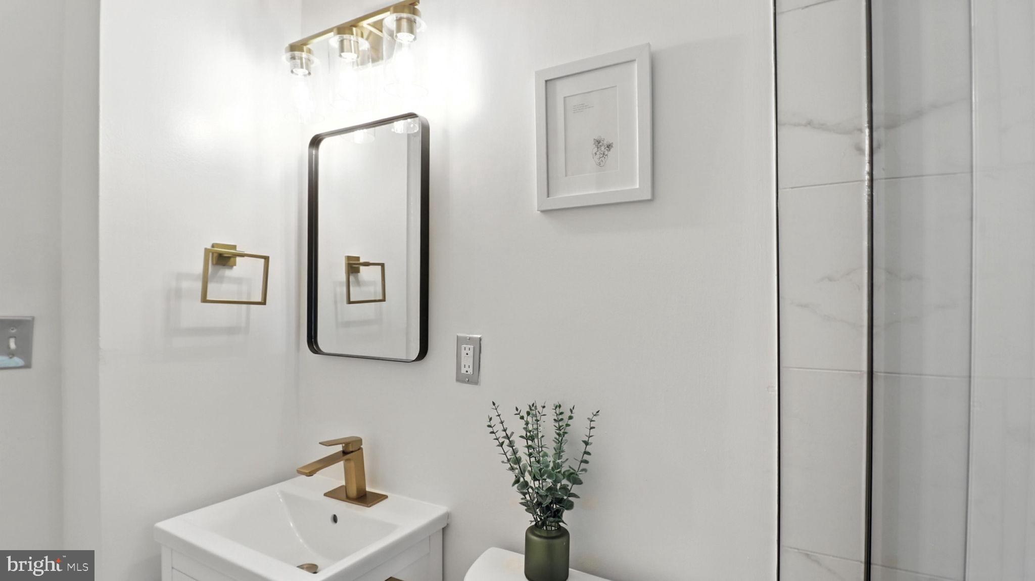 KENSINGTON - Residential