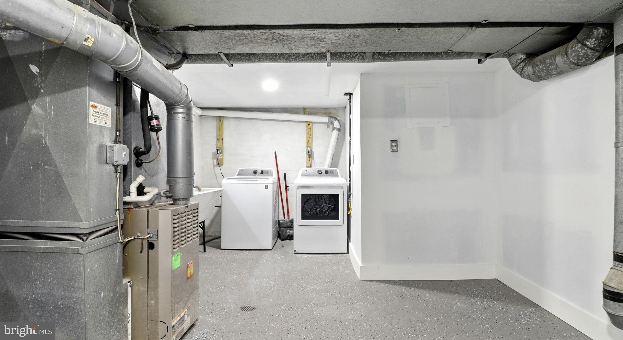 KENSINGTON - Residential