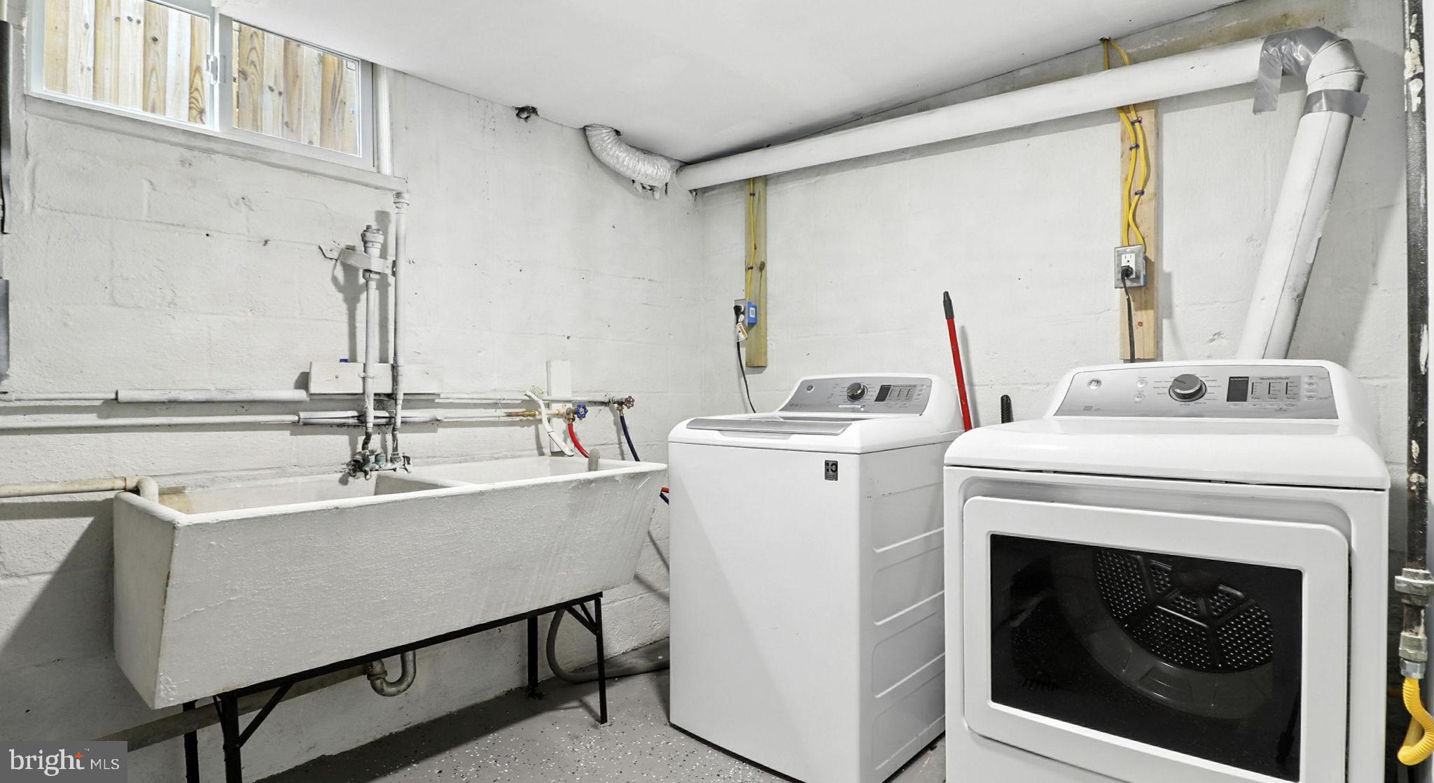 KENSINGTON - Residential