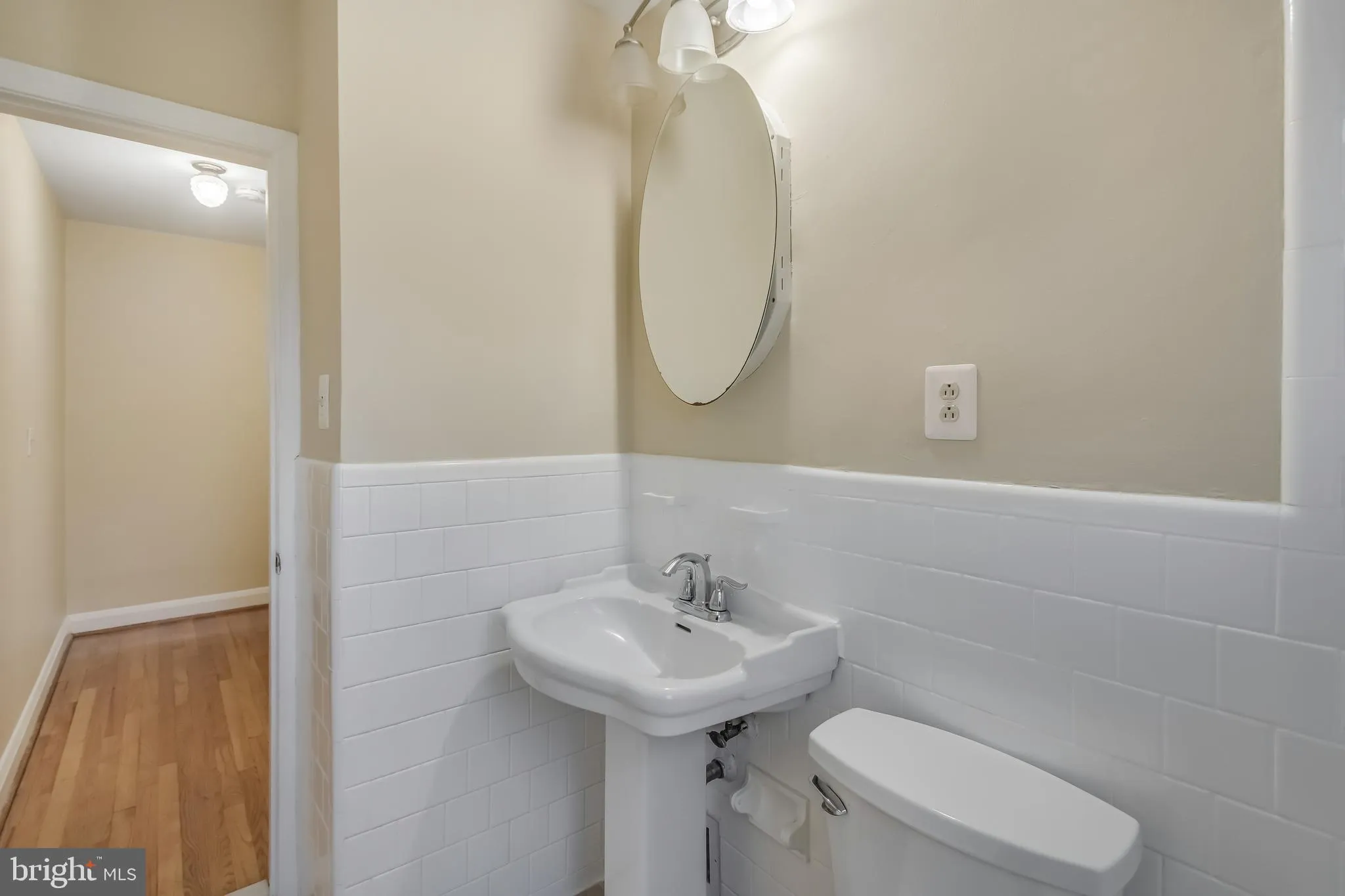 Baltimore, Maryland 21214, United States, 3 Bedrooms Bedrooms, ,2 BathroomsBathrooms,Residential,Active,234223