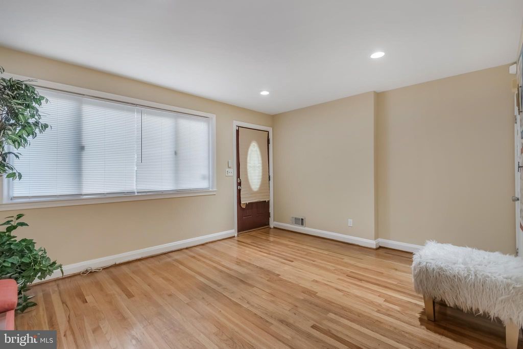 Photo of 2210 Cloville Avenue NE, BALTIMORE, MD 21214 (MLS # MDBA2188902)