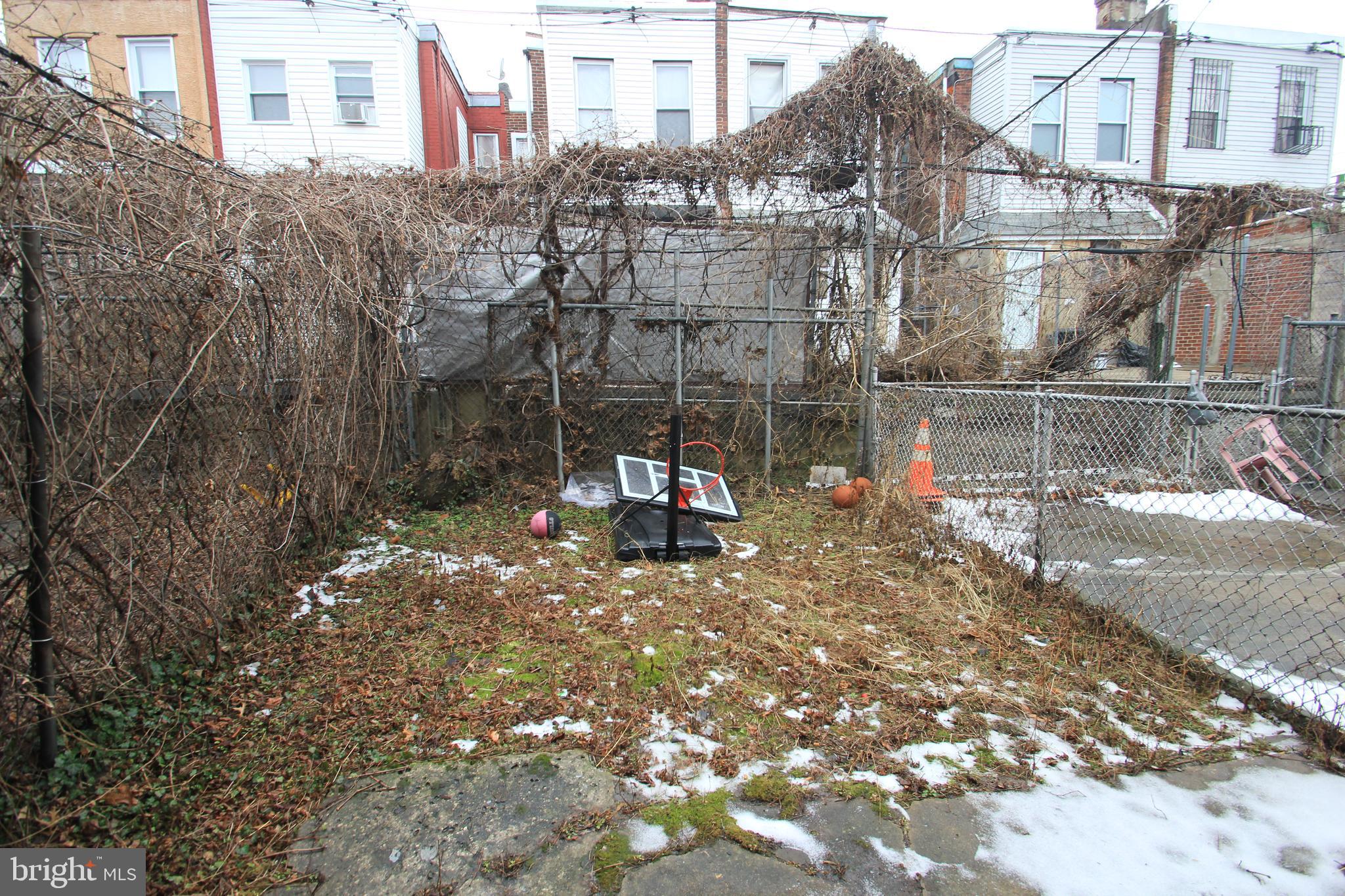 WEST OAK LANE - Residential